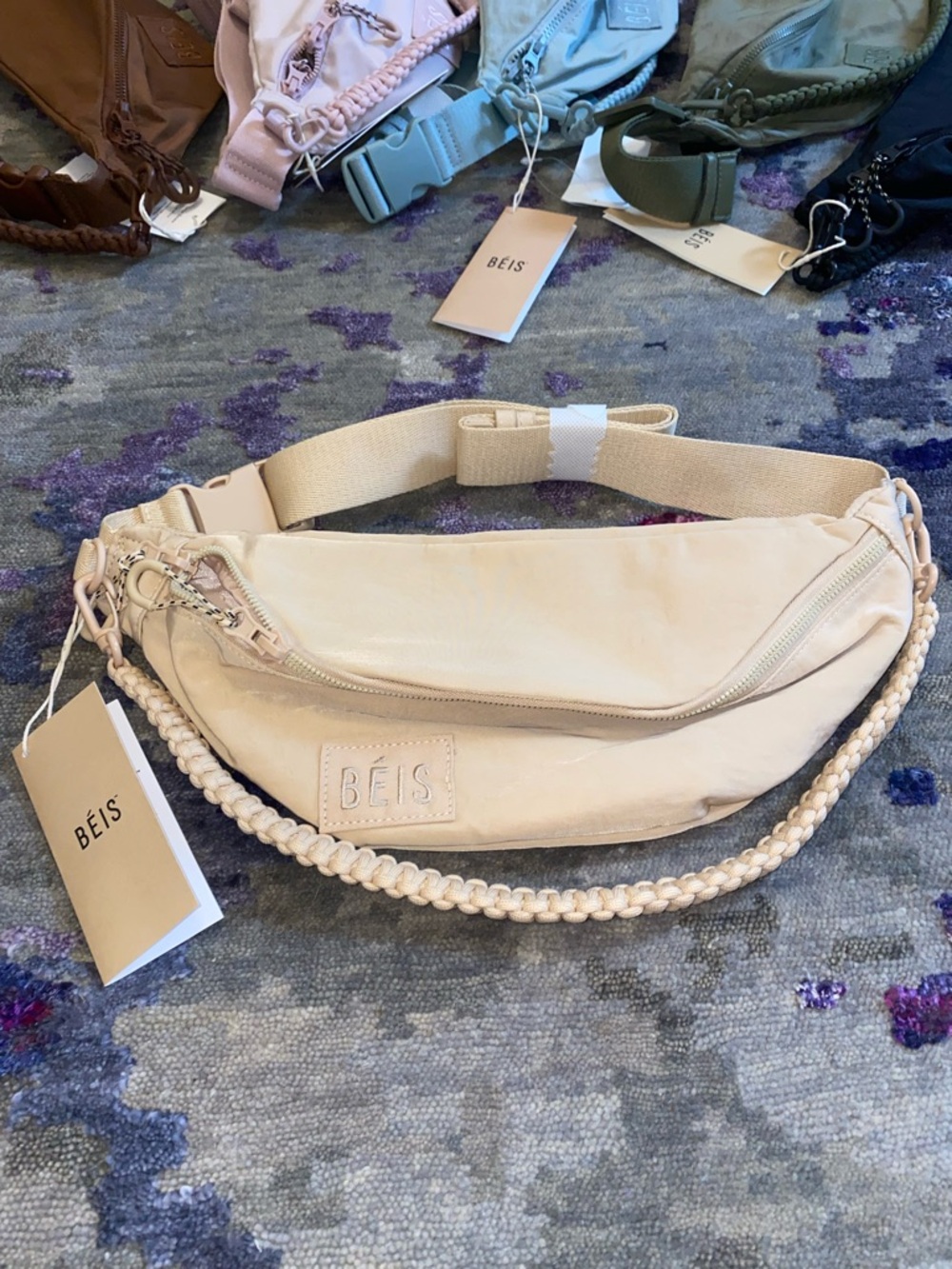 BEIS The Sport Pack
IN BEIGE